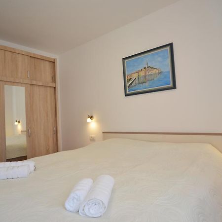 Apartment Dina 52 Rovinj Luaran gambar